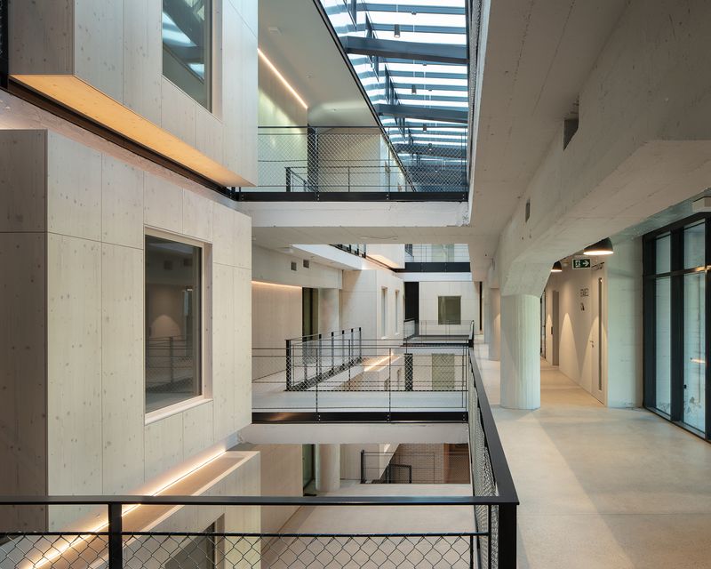 Creative Factory Renens – Vue de l'atrium au niveau 2 – Bauart / Yves André